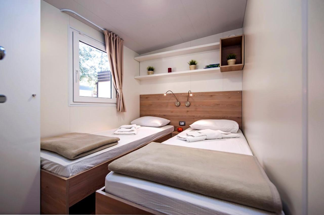 Mobile Homes Delta Marine At Campsite Lopari ネレジネ エクステリア 写真
